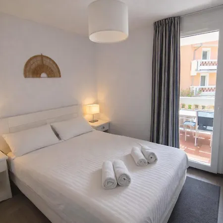 Apartment Le Familial - T3 Piscine, Climatisation & Balcon
