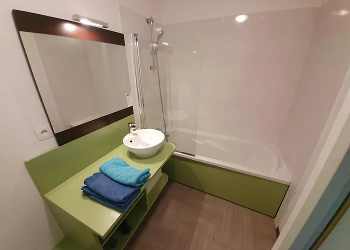 Appartement Le Familial - T3 Piscine, Climatisation&balcon Gréoux-les-Bains