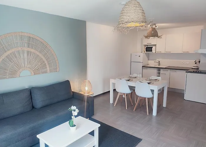 Le Familial - T3 Piscine, Climatisation&balcon