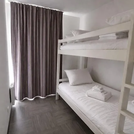Appartement Le Familial - T3 Piscine, Climatisation&balcon
