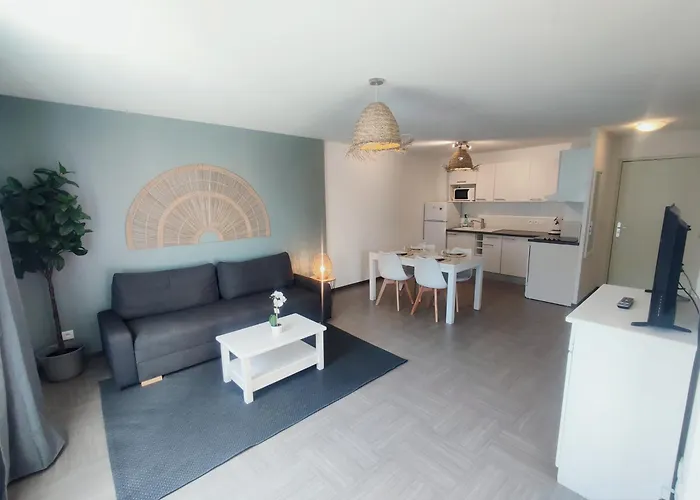 Le Familial - T3 Piscine, Climatisation & Balcon Apartment Greoux-les-Bains